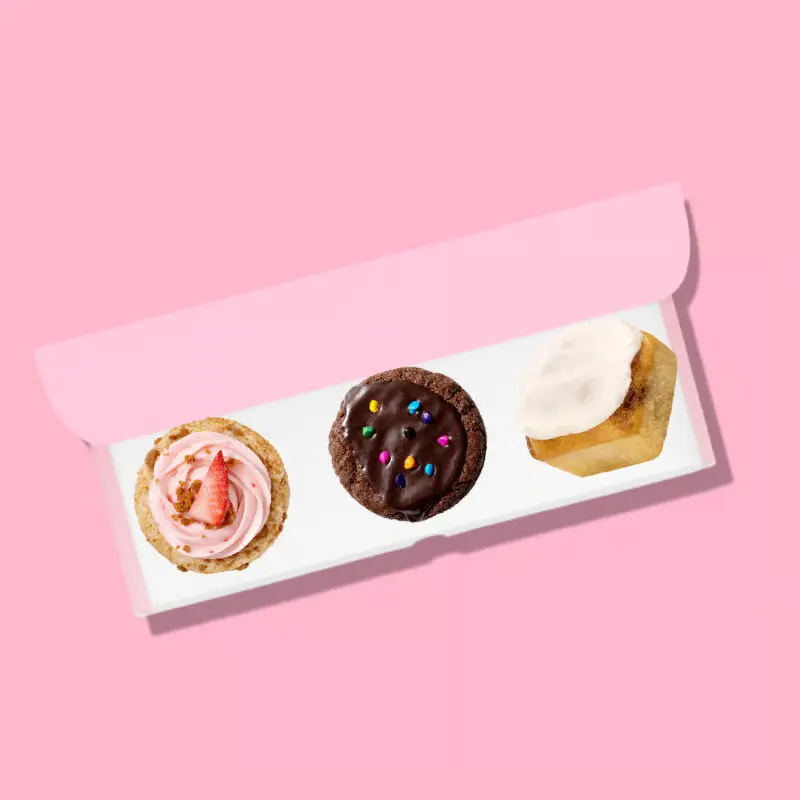 crumbl cookies box